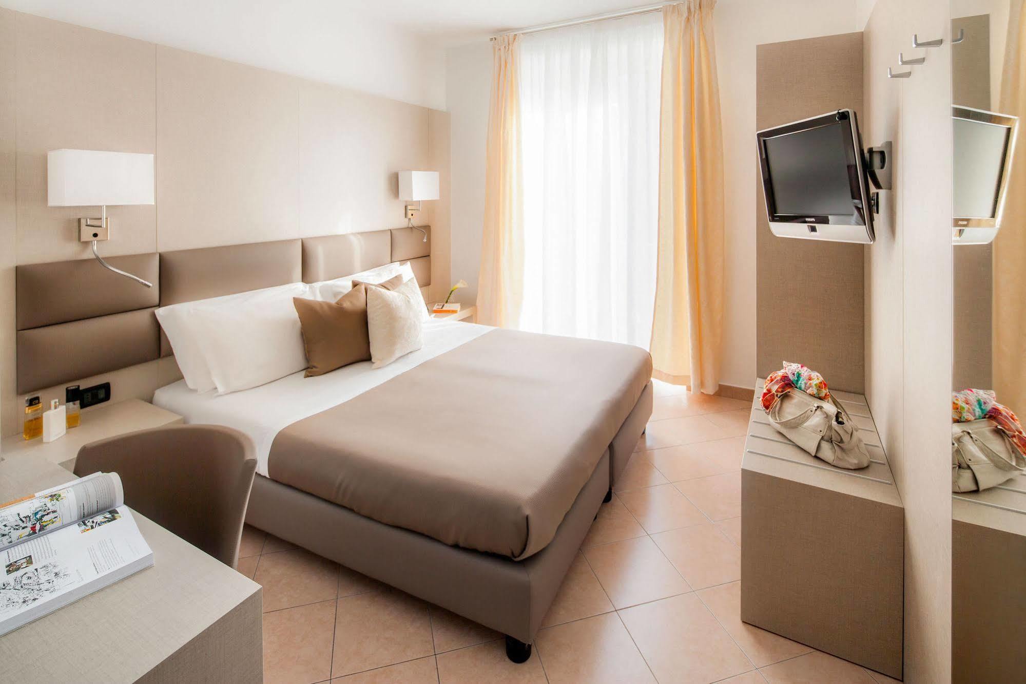 Hotel Vesuvio Rapallo Ngoại thất bức ảnh